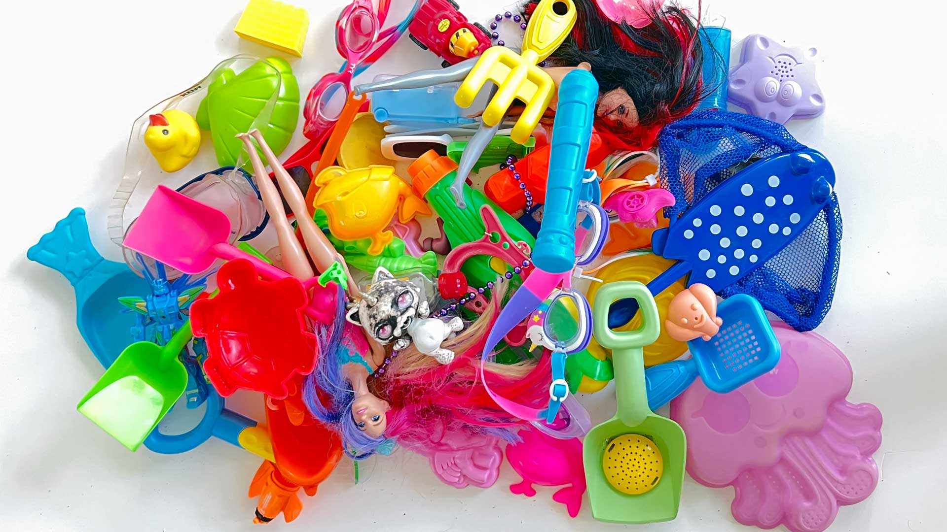 kHyal’s ocean plastic finds. Styling/Photo: ©2022 Karl Heine